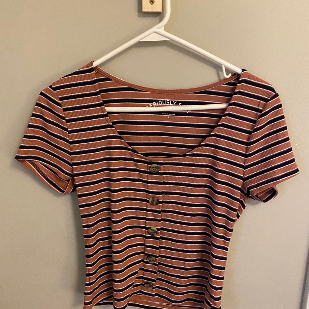 Aeropostale cropped tee